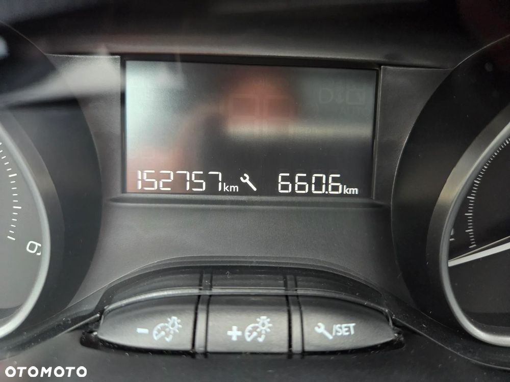 Peugeot 2008 Blue-HDi FAP 100 STOP & START Style - 22