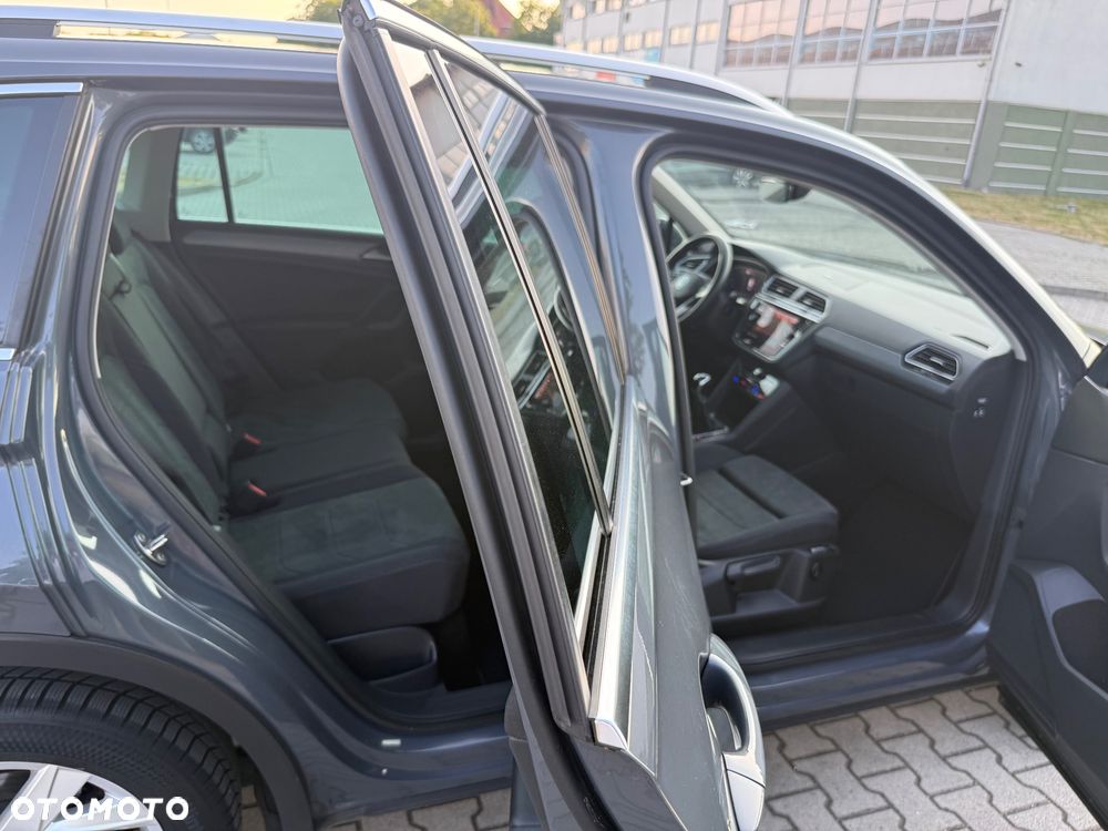 Volkswagen Tiguan - 23