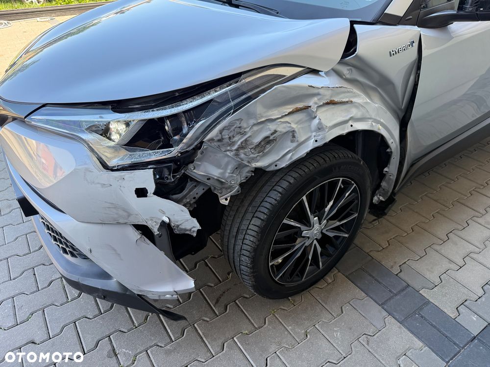 Toyota C-HR Lounge - 4