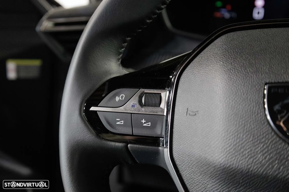 Peugeot 2008 1.2 Allure - 27