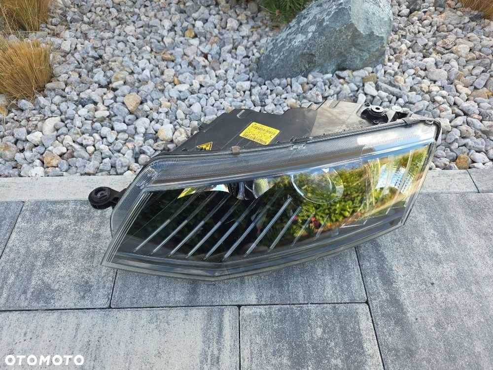 SKODA OCTAVIA 3 III 5E1 Lampa lewa przód Bi-Xenon Dynamic Led 5E1941015B - 2