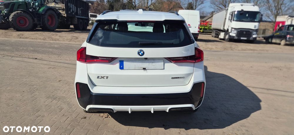 BMW iX1 eDrive20 66.5kWh M Sport Edition - 22