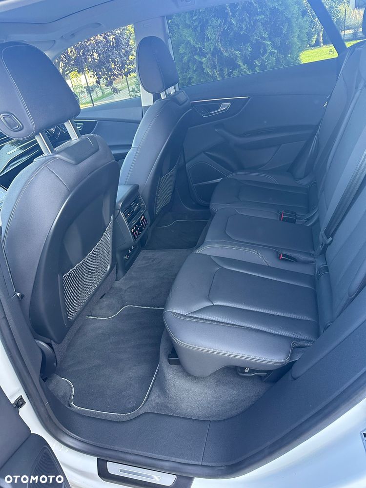 Audi Q8 55 TFSI mHEV Quattro Tiptronic - 14