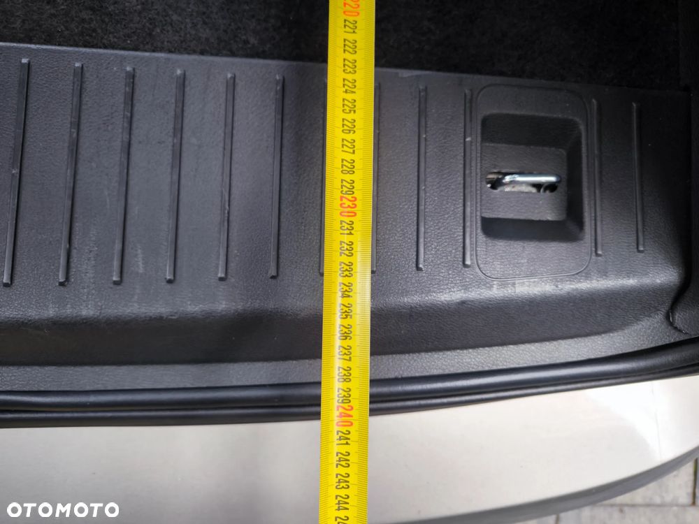 Ford Tourneo Connect Grand - 34