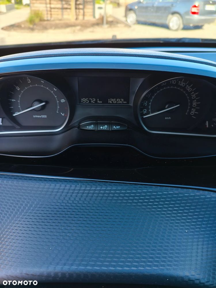 Peugeot 2008 1.2 Pure Tech Active - 5