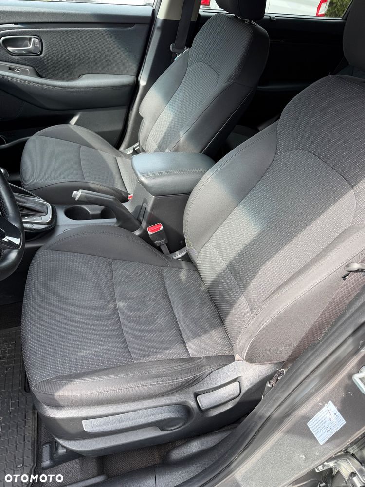 Kia Carens 1.7 CRDi Business Line 7os 7DCT - 7