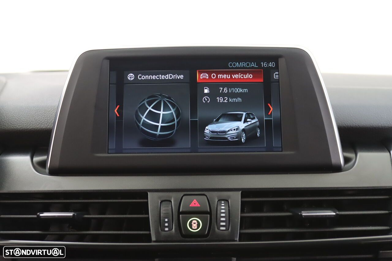 BMW 225xe Active Tourer - 22