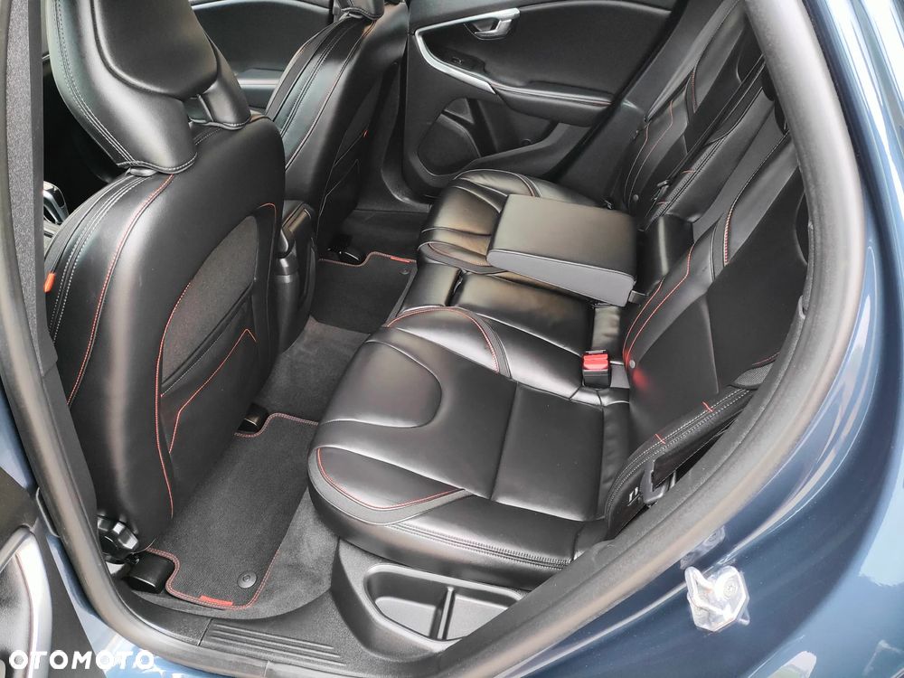 Volvo V40 D2 Ocean Race - 15