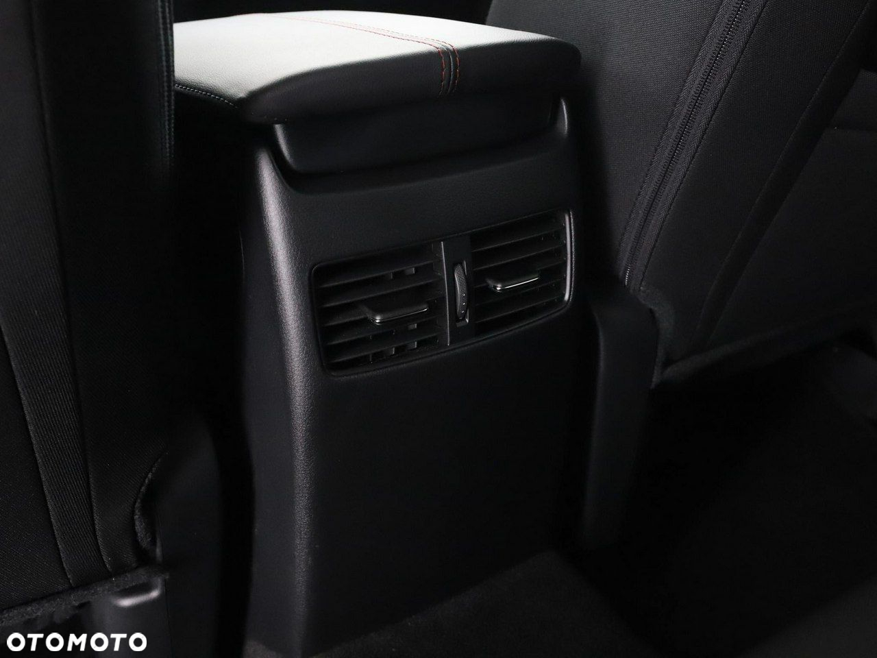 Mazda CX-30 e-SKYACTIV-G 2.0 M HYBRID 150 DRIVE HOMURA - 34