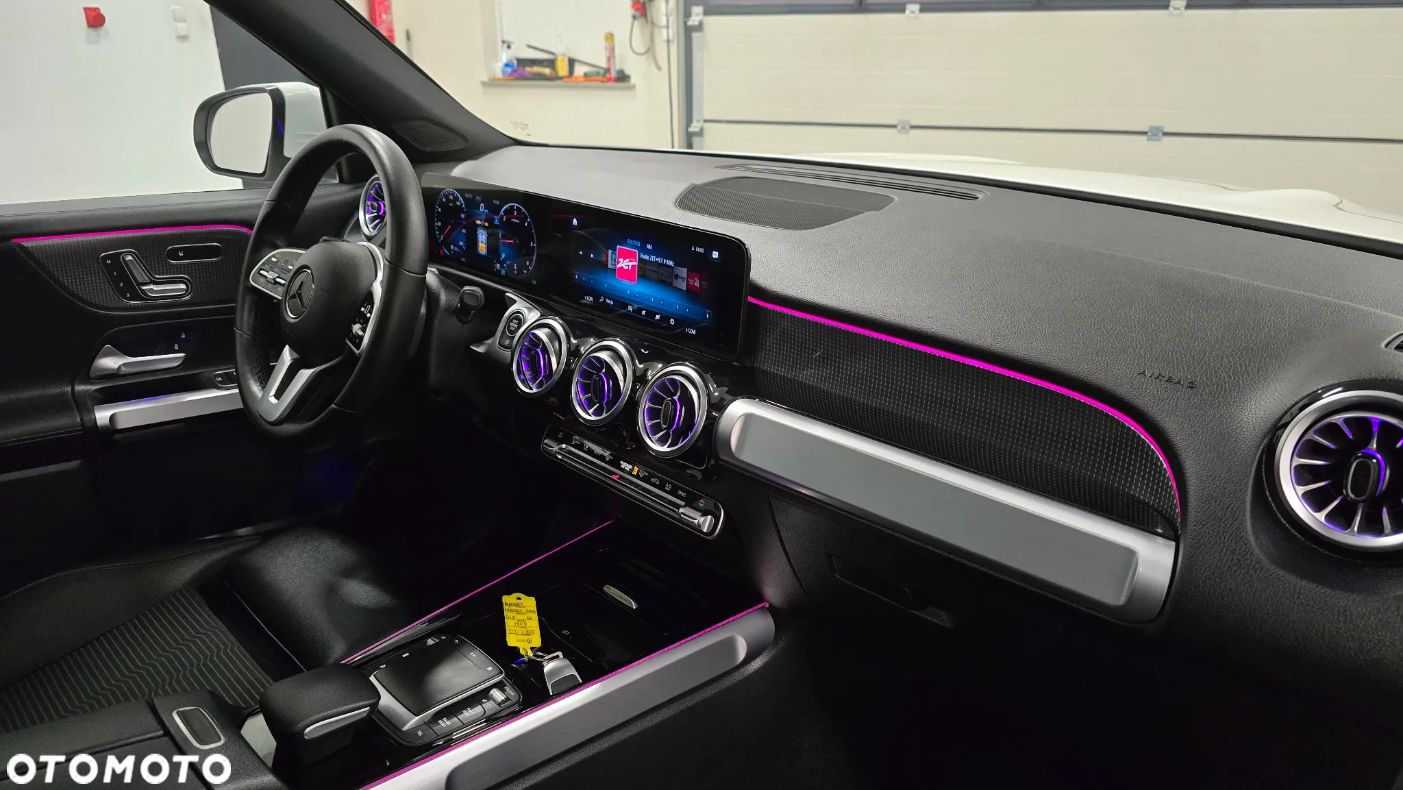 Mercedes-Benz GLB 200 d 8G-DCT AMG Line - 13