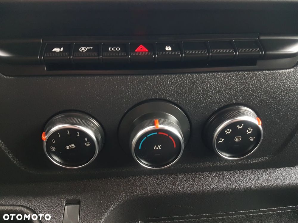 Renault MASTER 8EP CHŁODNIA MROŹNIA 4,21x2,11x2,01 IZOTERMA AGREGAT THERMO KING V-500 MAX GRZANIE KLIMA KRAJOWY - 39