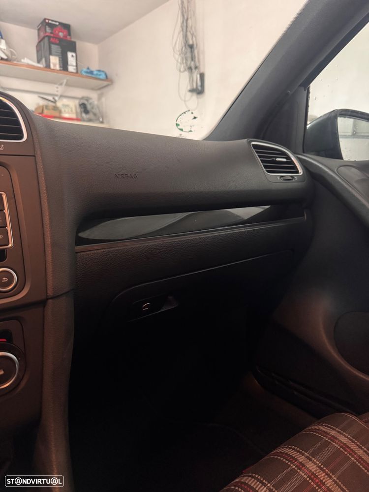 VW Golf 2.0 GTI DSG - 15