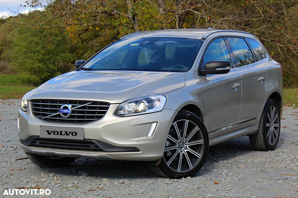 Volvo XC 60 D5 AWD Geartronic Summum - 4