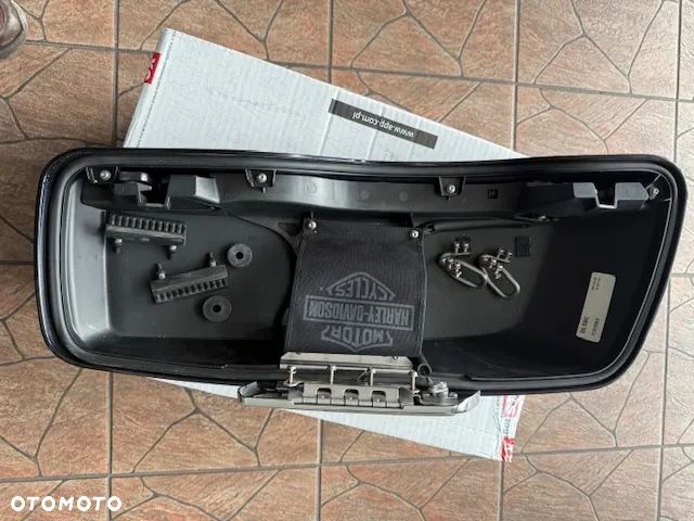 Pokrywa kufra górna Lewa kpl Harley Touring 14- 23 - 4