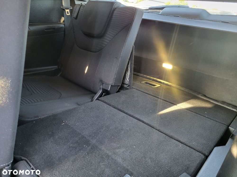 Ford S-Max - 9