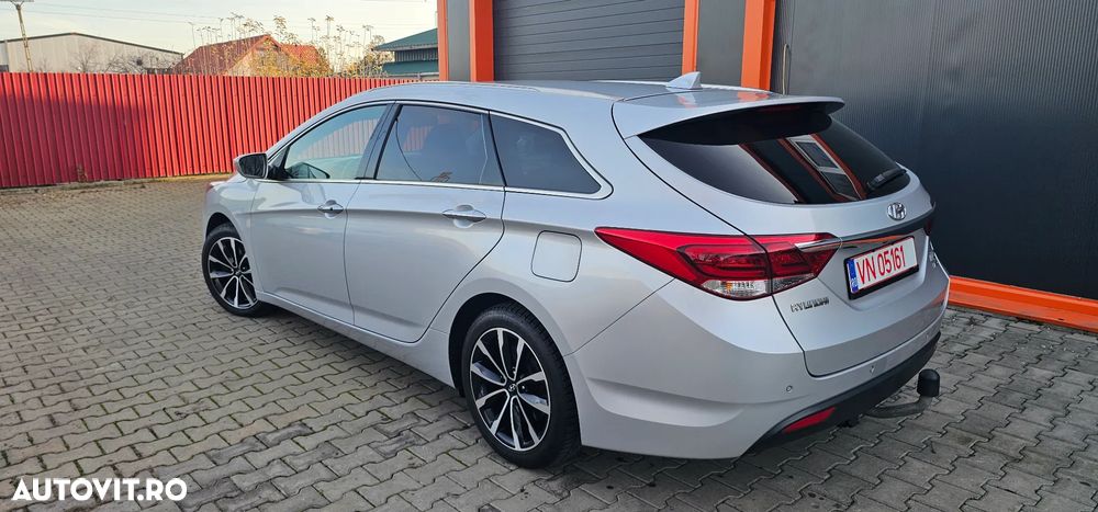 Hyundai i40 Kombi 1.7 CRDi Premium - 4