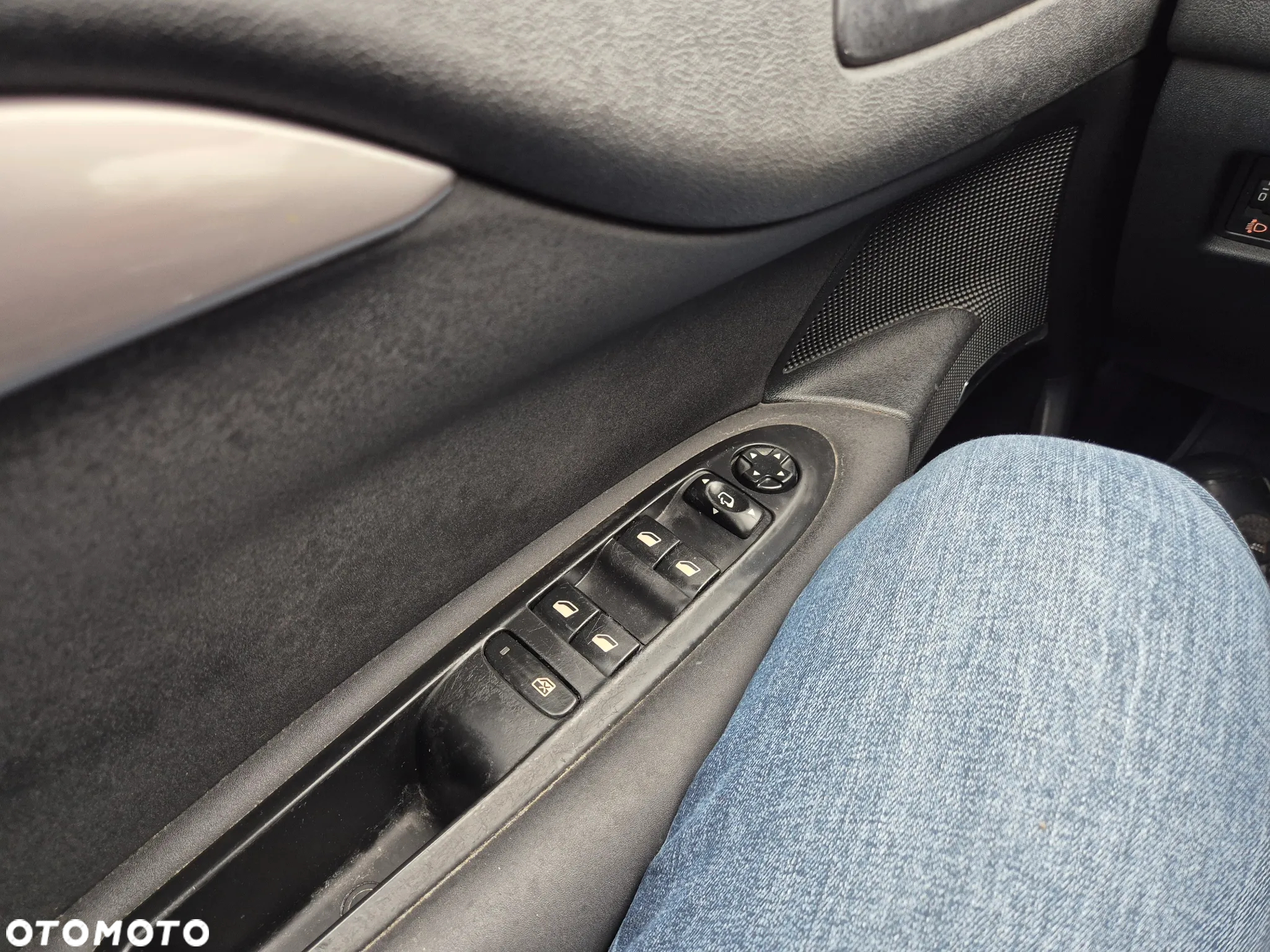 Citroën C4 1.6 HDi Exclusive - 20