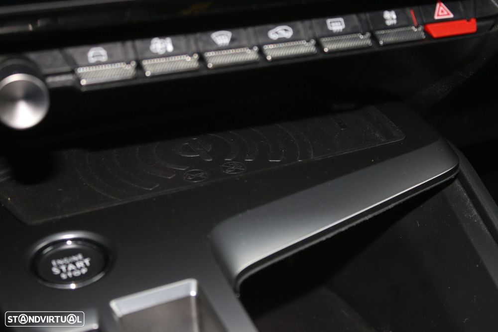 Peugeot 308 SW 1.2 PureTech Allure EAT8 - 22