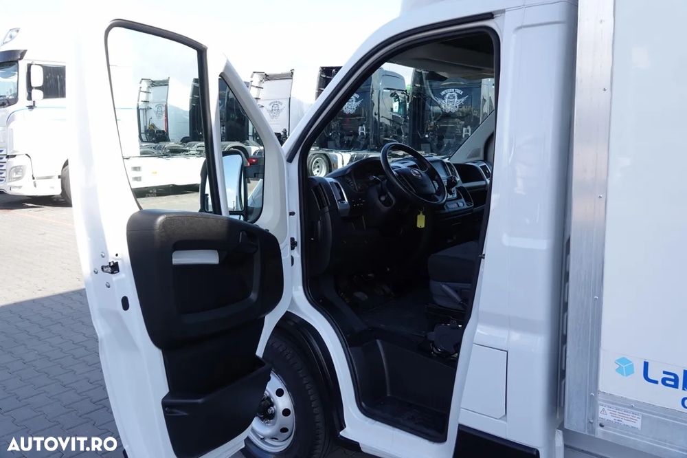 Fiat DUCATO MAXI / CONTAINER / 750 KG LIFT / GVWR: 3500 KG / MANUAL / 2021 - 24