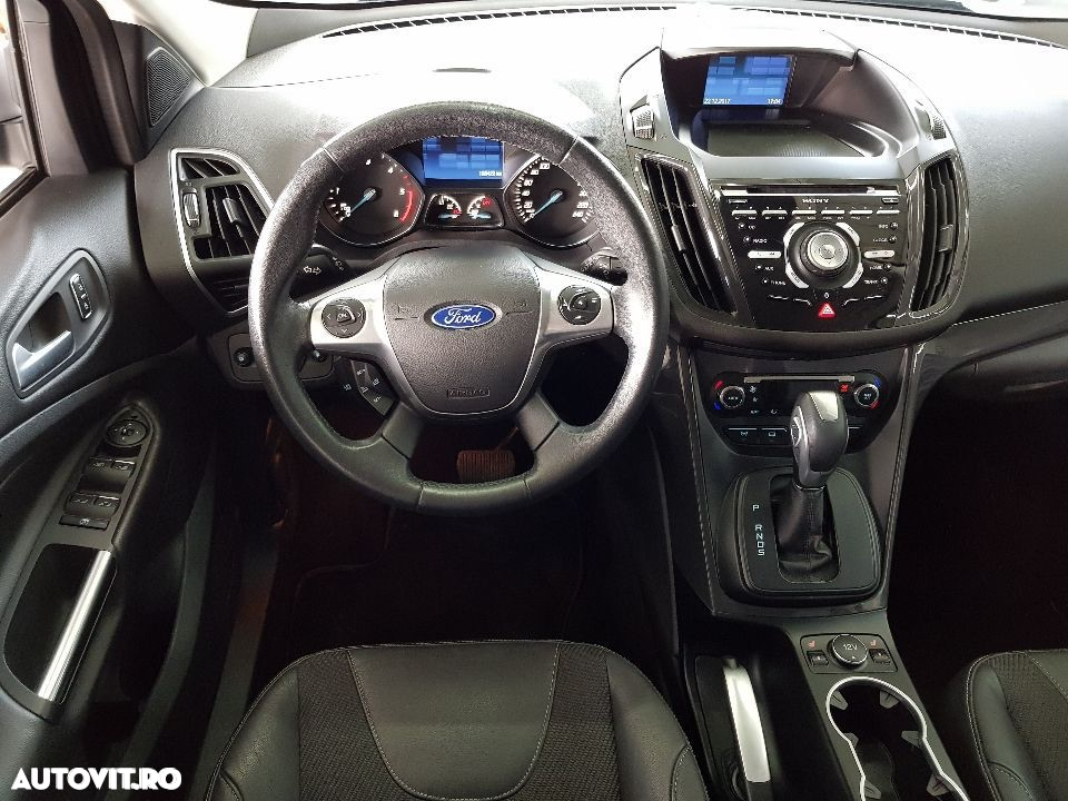Ford Kuga 2.0 TDCi 4WD Powershift Titanium - 10