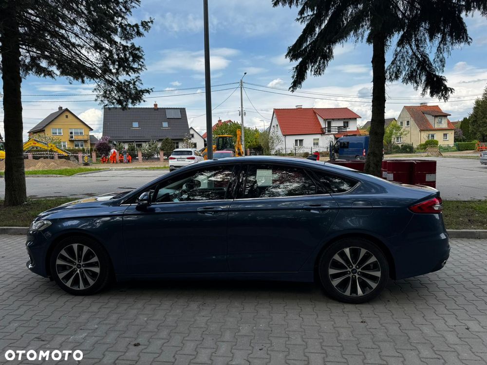 Ford Fusion - 4