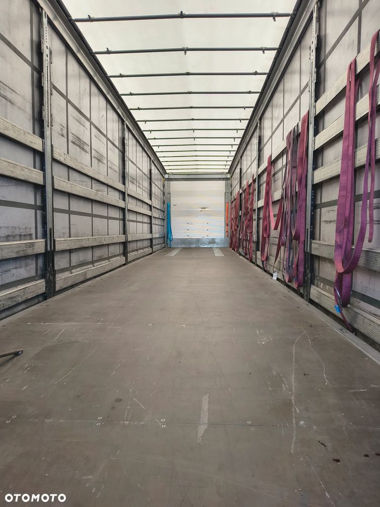 Schmitz Cargobull VARIOS ## PODNOSZONY DACH ## KOLA 385/55/22.5 - 6
