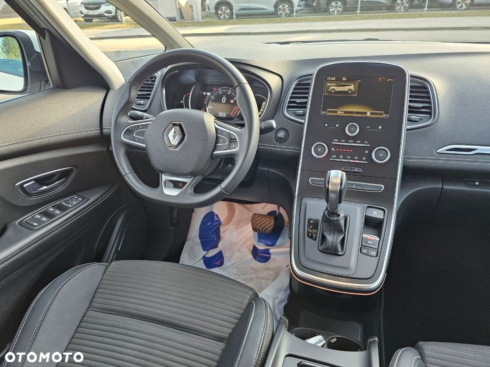 Renault Grand Scenic - 17