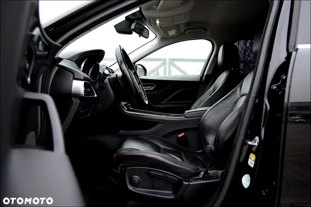 Jaguar F-Pace 2.0 i4D AWD Prestige - 19