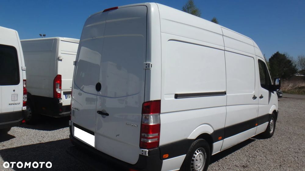 Mercedes-Benz Sprinter - 4