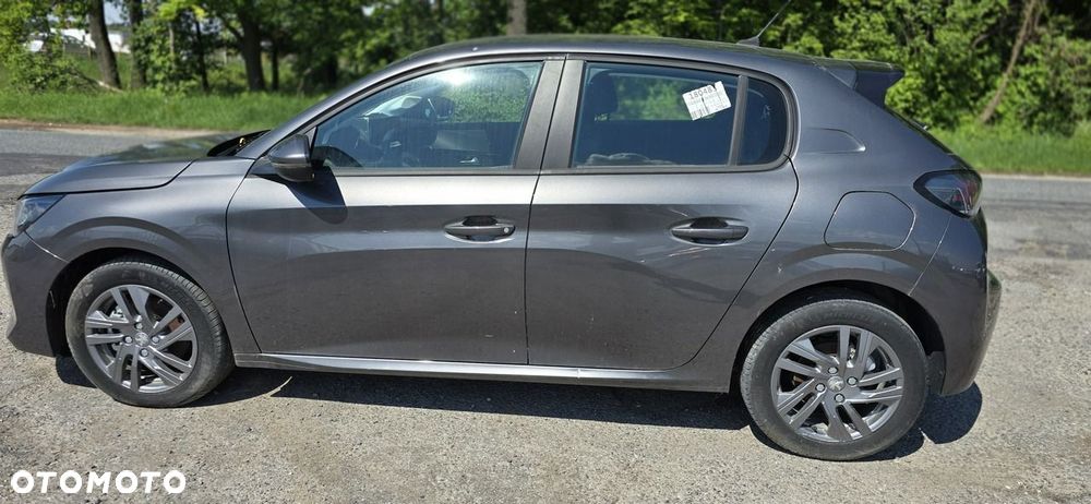 Peugeot 208 - 3