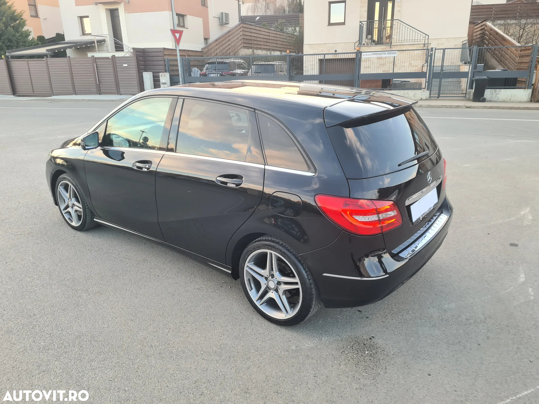 Mercedes-Benz B 200 CDI (BlueEFFICIENCY) 7G-DCT - 4