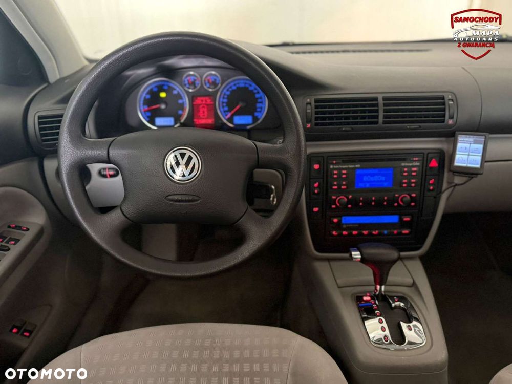 Volkswagen Passat - 24