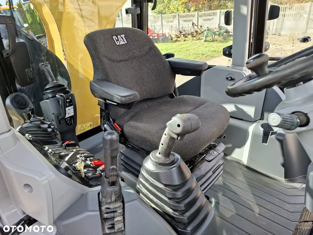 Caterpillar 444F2 - 36