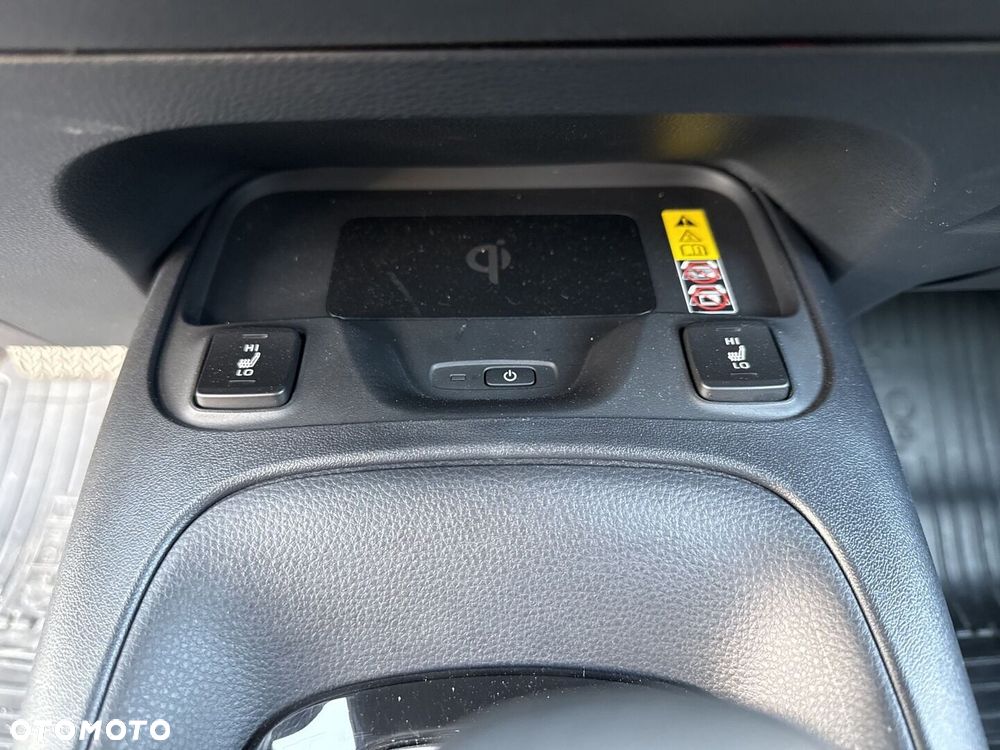 Toyota Corolla 1.8 Hybrid Comfort - 22