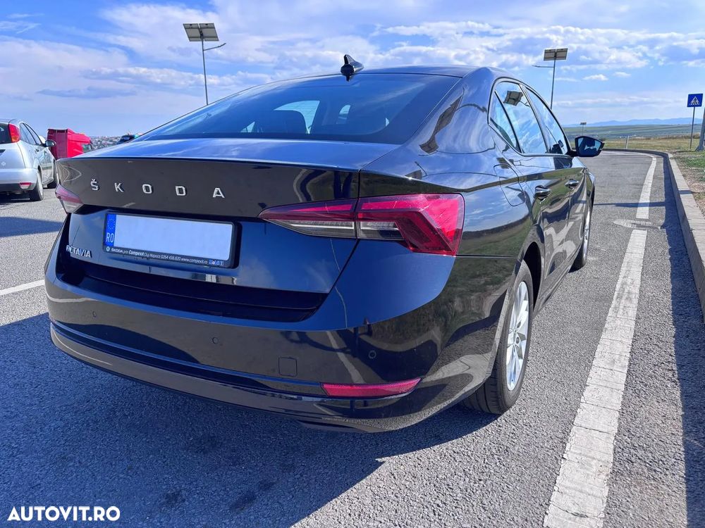 Skoda Octavia 2.0 TDI DSG Ambition - 4