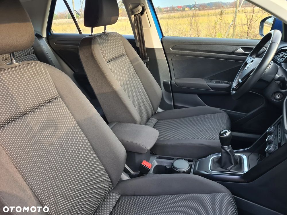 Volkswagen T-Roc - 14