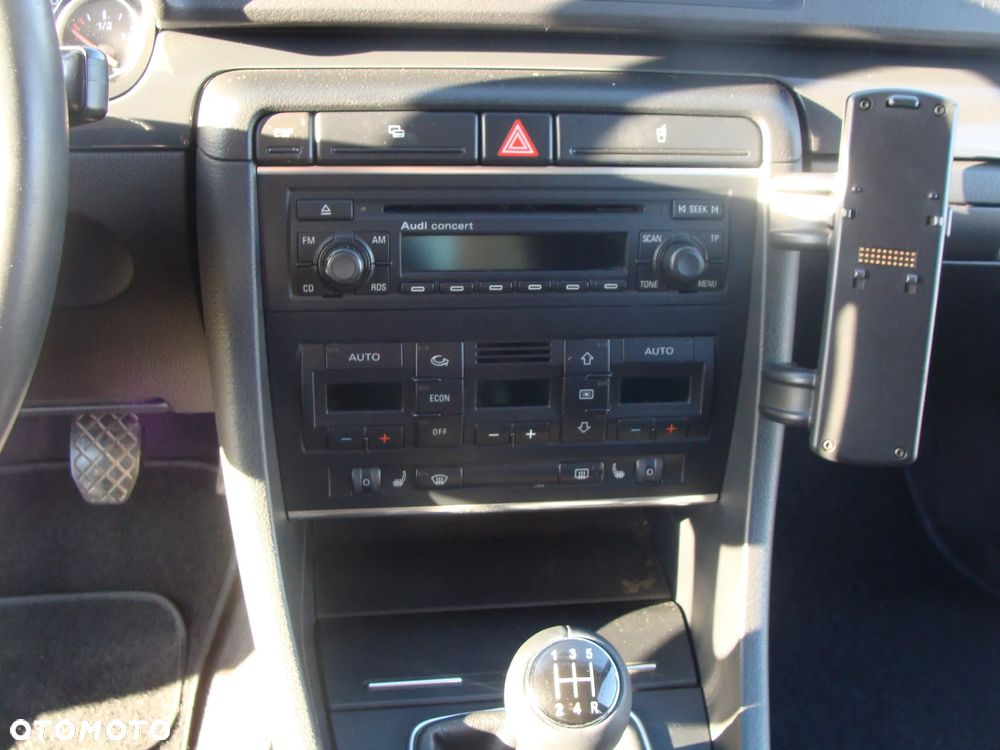 Audi A4 Avant - 25