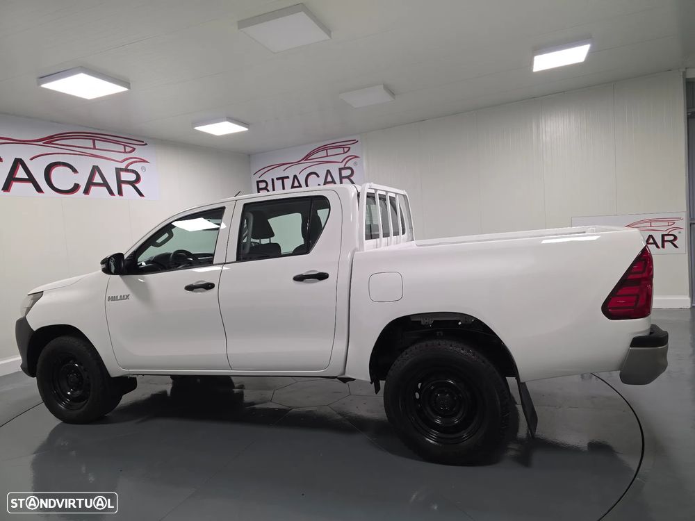 Toyota HILUX  2.4 D-4D 2WD CD - 19