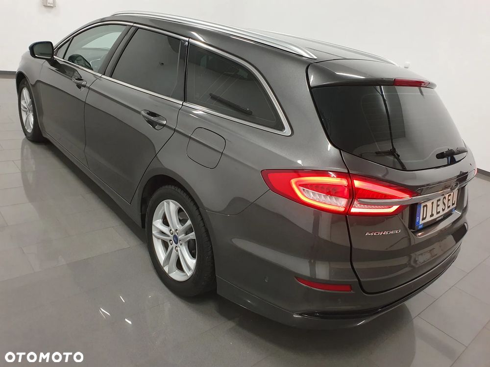 Ford Mondeo 2.0 TDCi Titanium PowerShift - 4