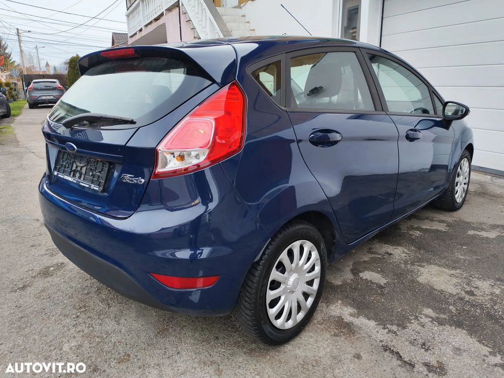 Ford Fiesta 1.5 TDCi Ambiente - 11
