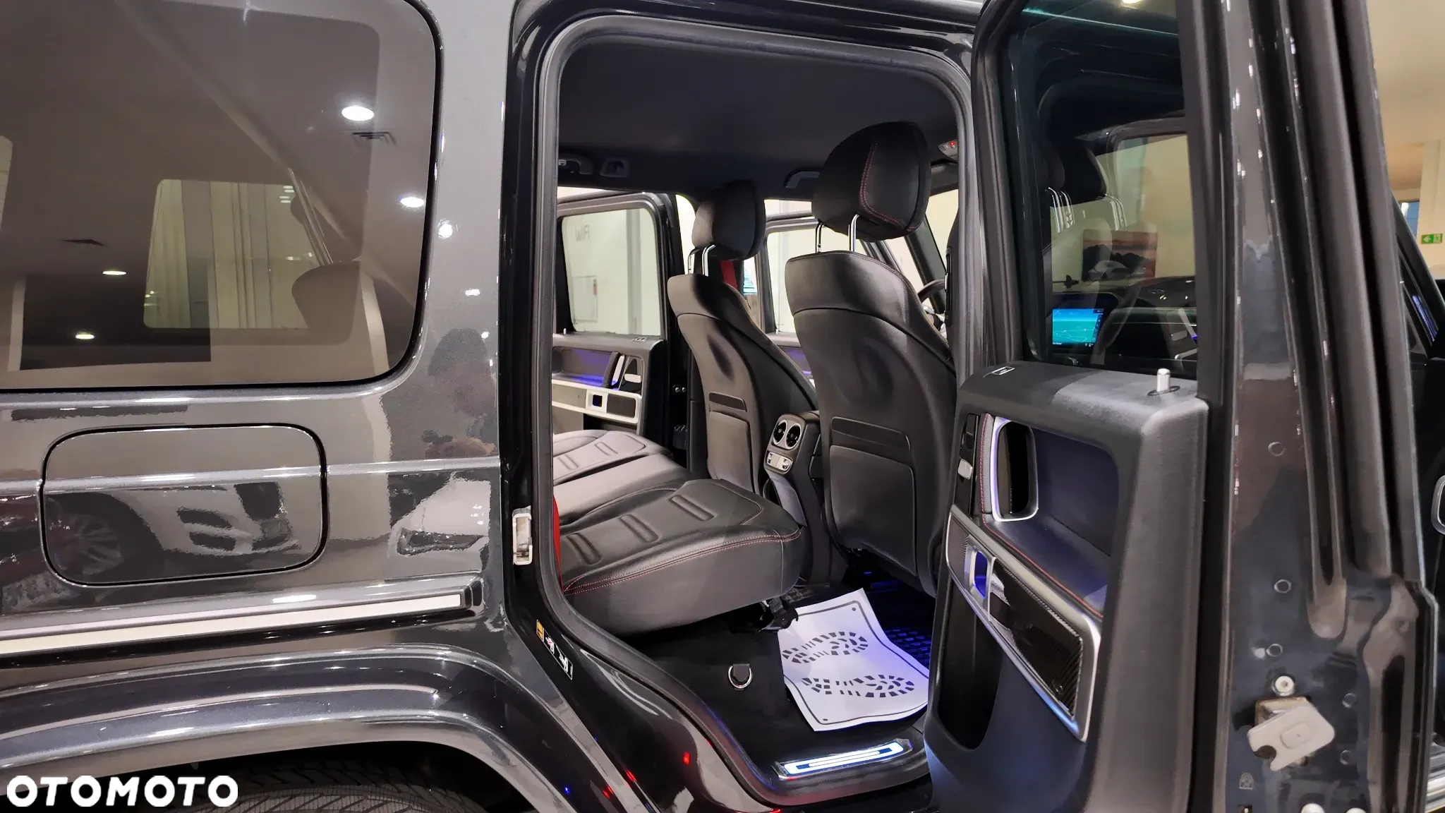 Mercedes-Benz Klasa G 500 9G-TRONIC Exclusive - 28