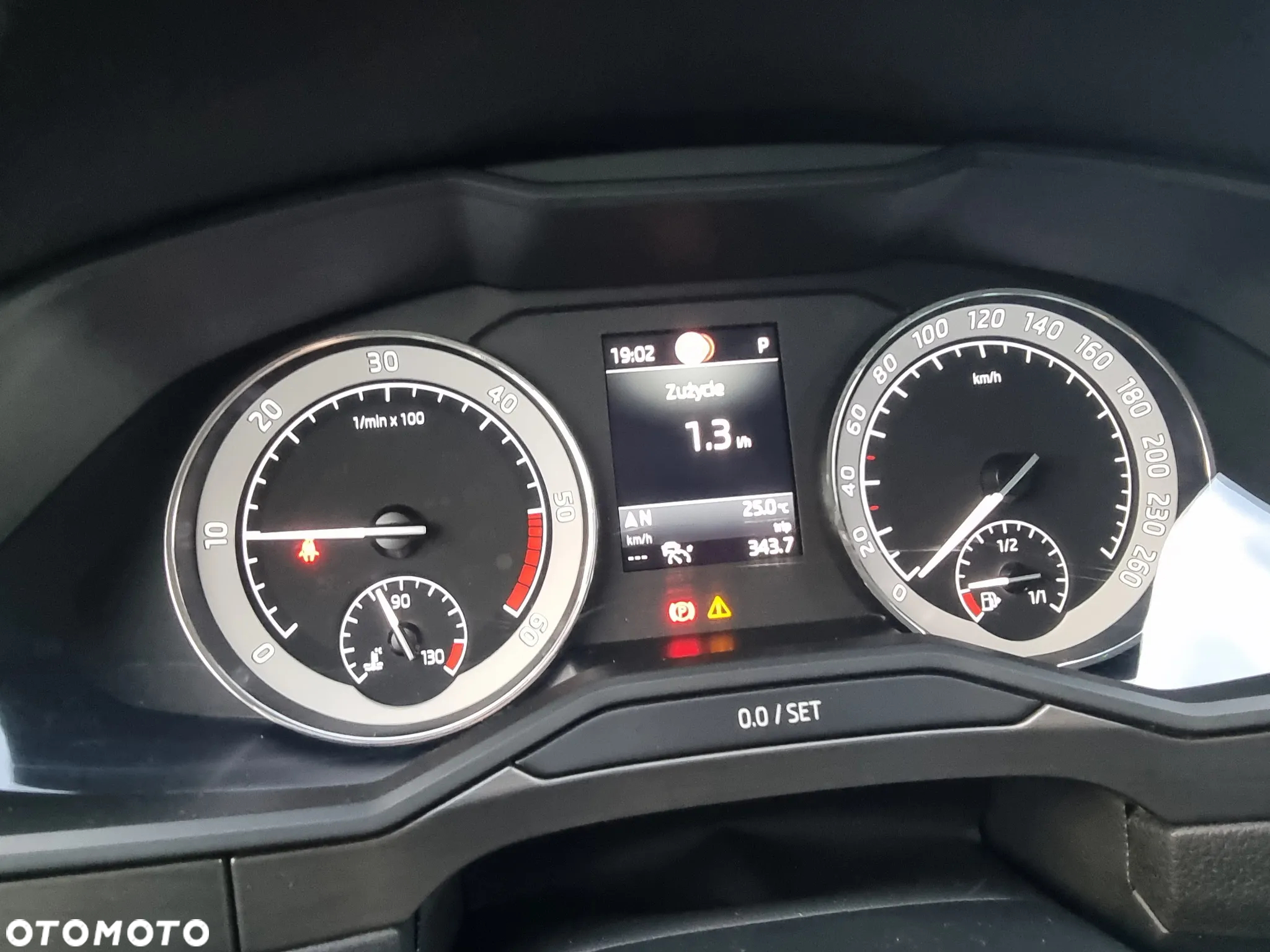 Skoda Superb 2.0 TDI SCR Style DSG - 24