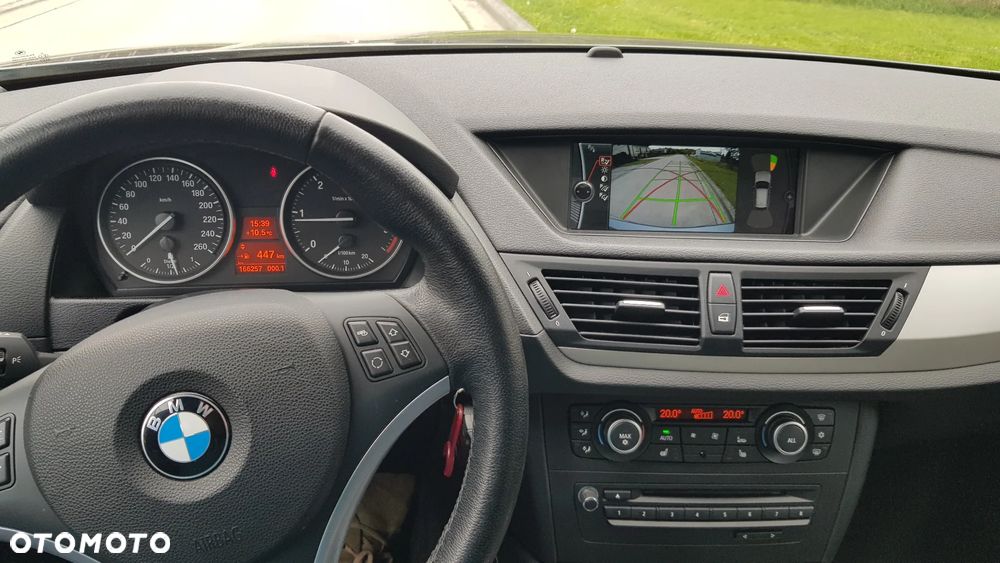 BMW X1 xDrive20d - 9