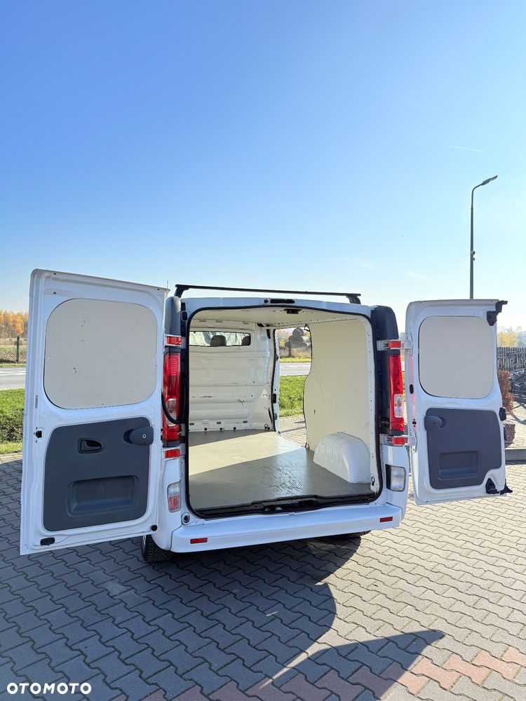 Nissan Primaster - 10