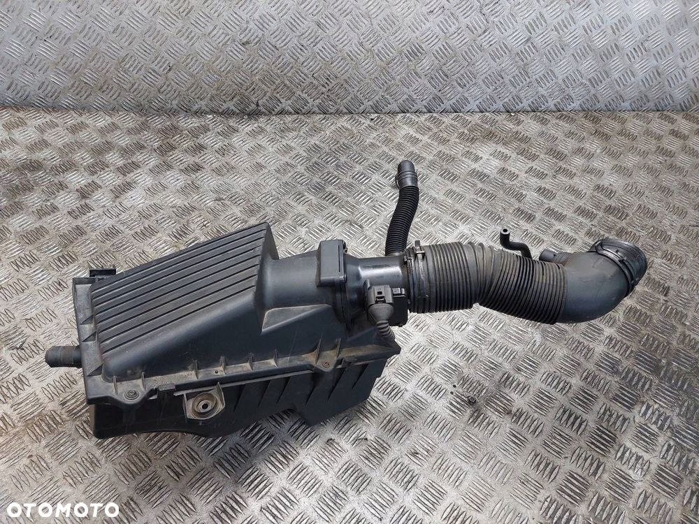 OBUDOWA FILTRA POWIETRZA + RURA DOLOT SKODA OCTAVIA I 1.6 8V - 1