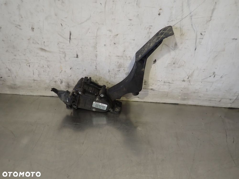 PEDAŁ GAZU VOLKSWAGEN T5 7H1721503 - 2