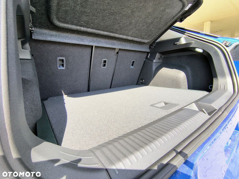 Volkswagen T-Roc 1.5 eTSI Life DSG - 30