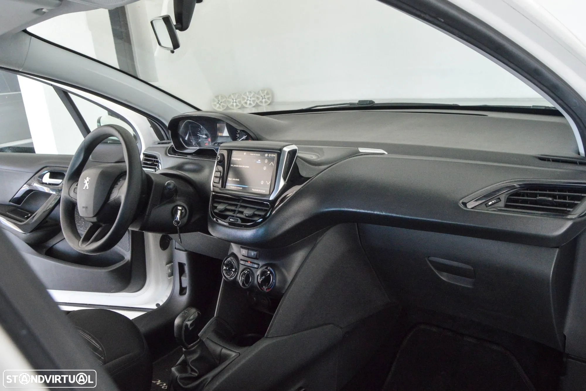 Peugeot 208 Van 1.5 BlueHDI 2L - IVA dedutível - 8
