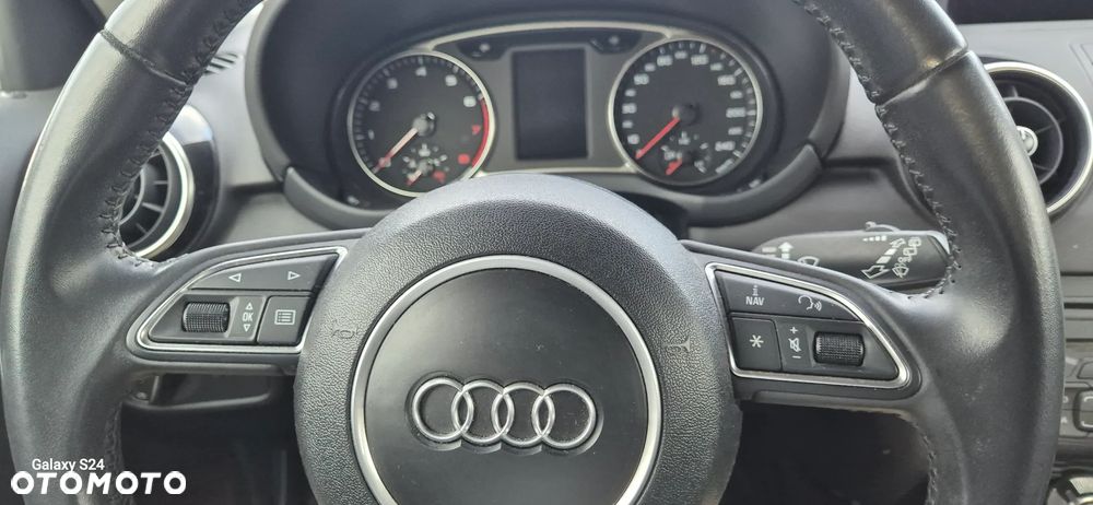 Audi A1 Sportback 1.2 TFSI S line Sportpaket - 17