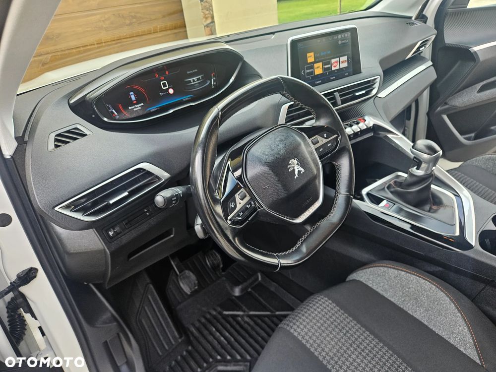 Peugeot 3008 1.2 PureTech Active S&S - 5